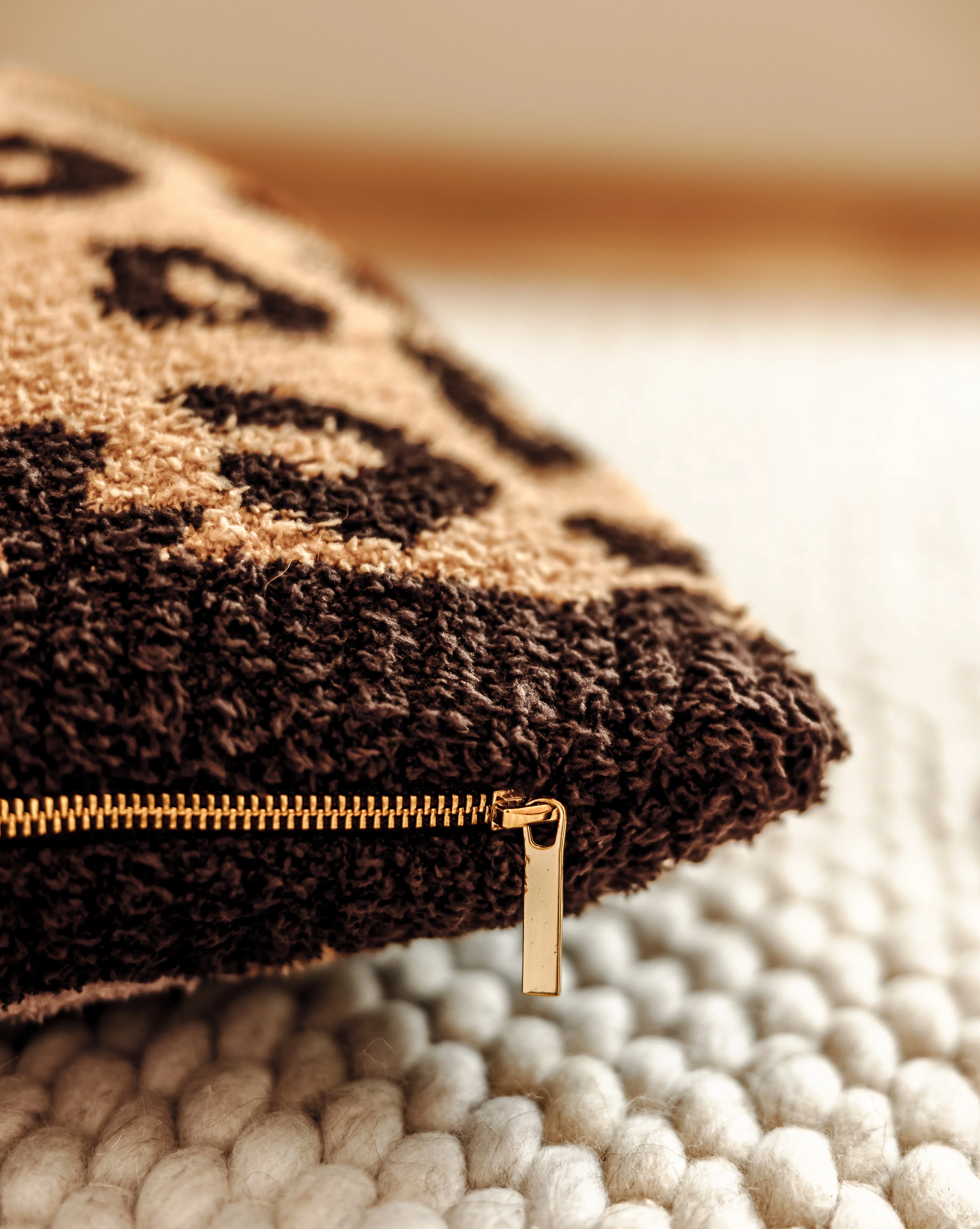 Snuggle Knit Tan Leopard Dog Mat - Image 3